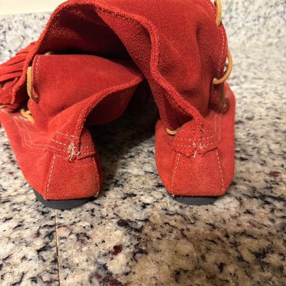 Minnetonka rare red boots - Picture 2 of 3
